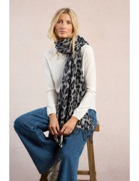 Fringed scarf, leopard print