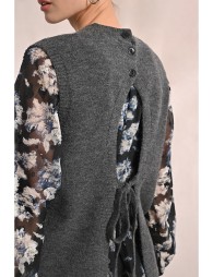 Pull sans manches, ouvert dans le dos