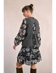 Pull sans manches, ouvert dans le dos