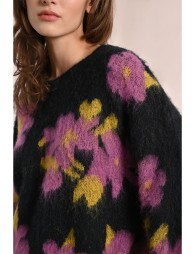 Pull fleuri en maille brossée