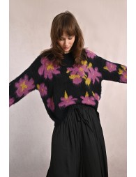 Pull fleuri en maille brossée