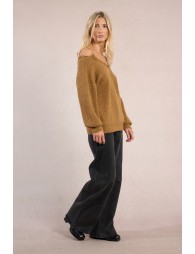 Pull en maille, épaules dégagées