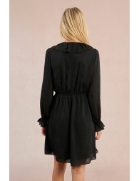 Robe courte, encolure volantée