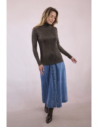 Thin turtleneck in iridescent knit