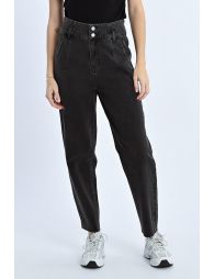 High-waisted carrot jeans