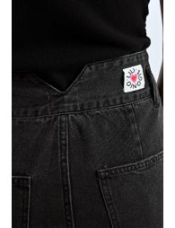 High-waisted carrot jeans