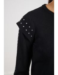 Sweater with shoulder pads