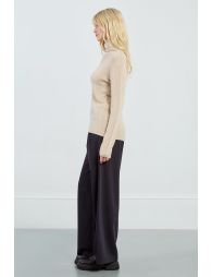 Pull en maille et bande à strass