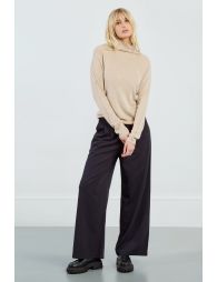 Pull en maille et bande à strass