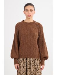 Oversized knit sweater with fancy buttons