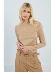 Iridescent undershirt