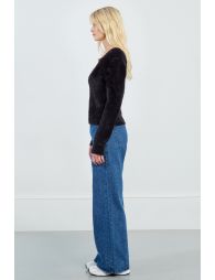 Pull duveteux, détail chaîne