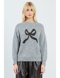 Pull en maille, motif nœud
