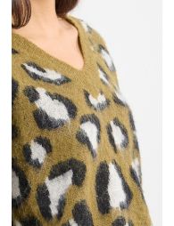V-neck sweater, leopard