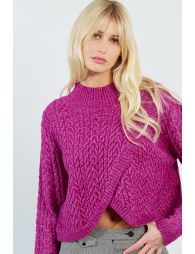 Pull croisé, en maille torsadée