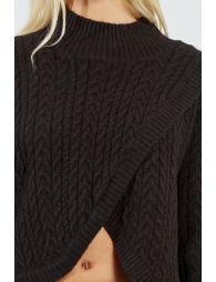 Pull croisé, en maille torsadée