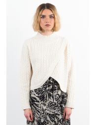 Pull croisé, en maille torsadée