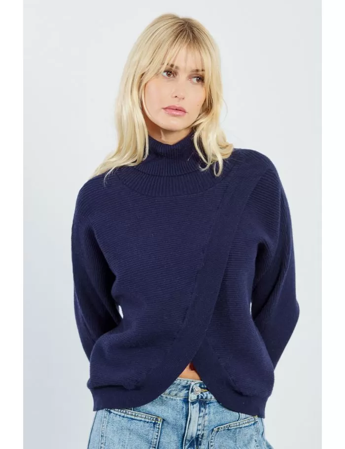 Pull croisé à col roulé