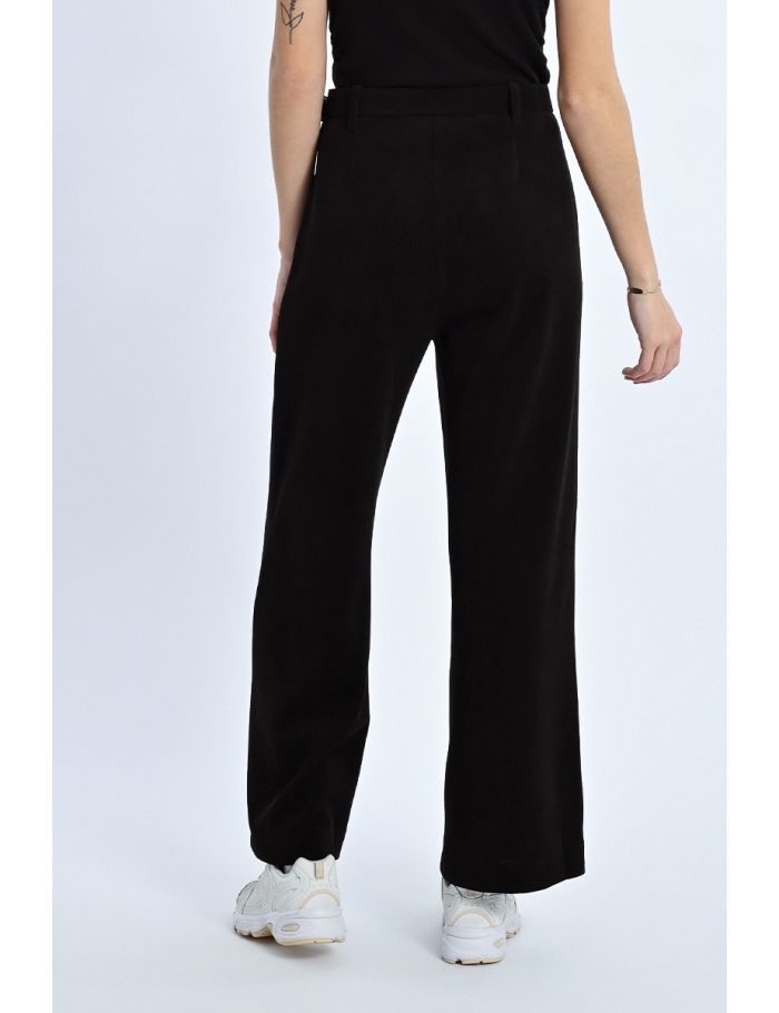 Wide velvet trousers