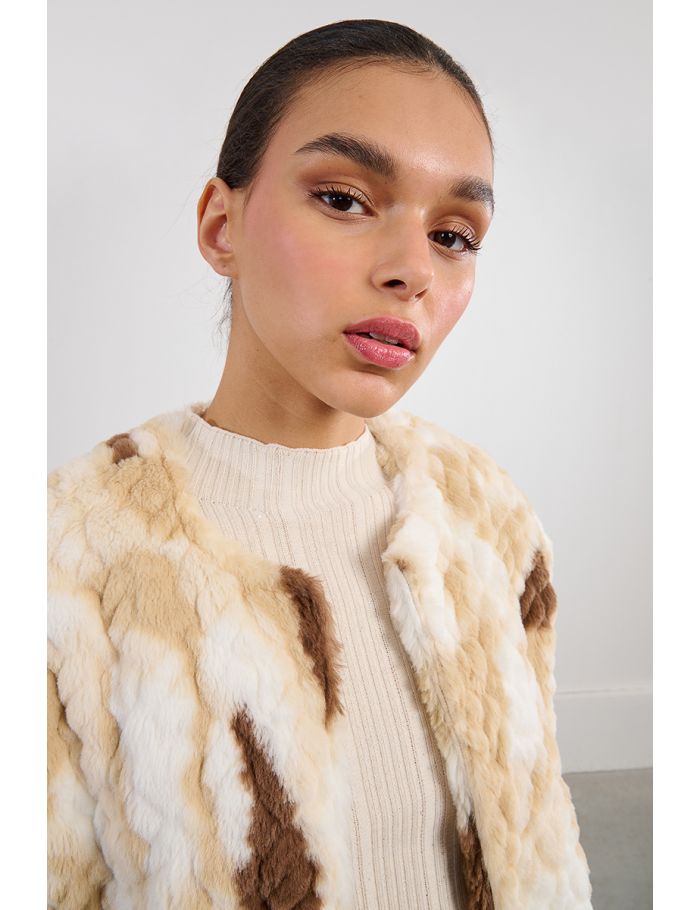 Short faux fur blazer, sleeveless