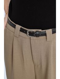 Carrot trousers with pleats