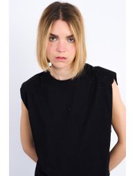 Sleeveless rhinestone T-shirt