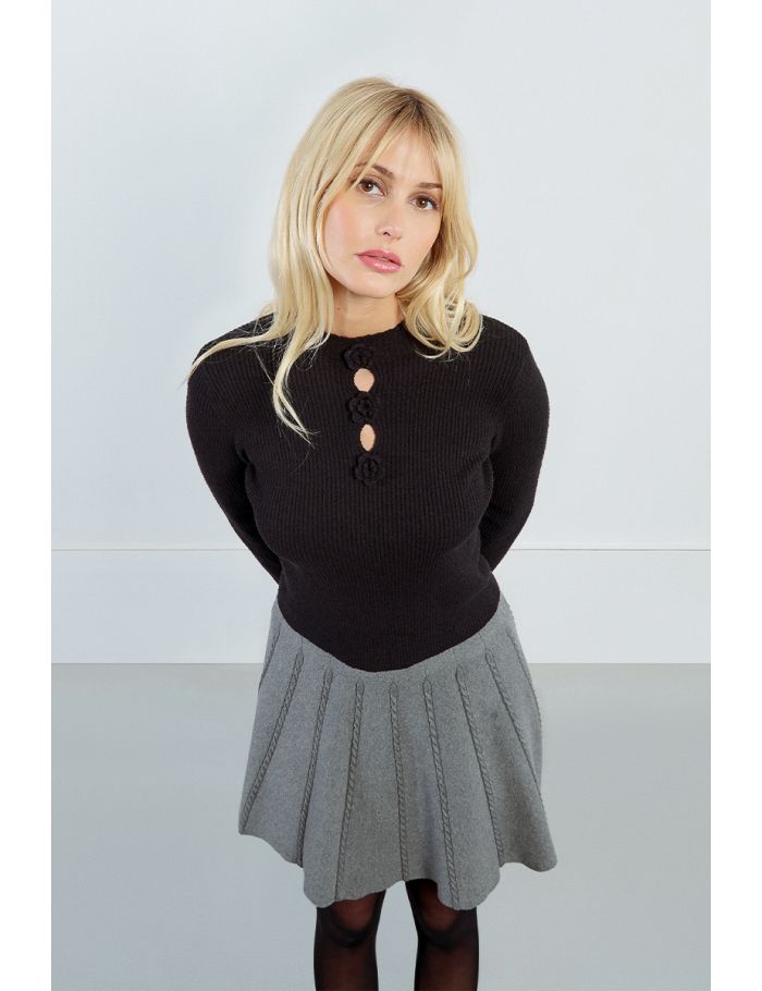 Ribbed long-sleeved sweater, pink details