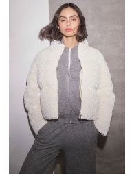 Chaquetaacolchada con detalles brillantes