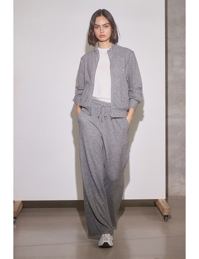 Jogger pants studded with rhinestones