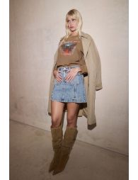 Short denim skirt