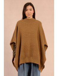 Ponchoasimétrico con cuello alto