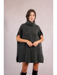 Poncho sans manches torsadé