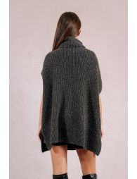 Poncho sans manches torsadé
