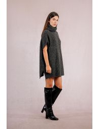 Poncho sans manches torsadé