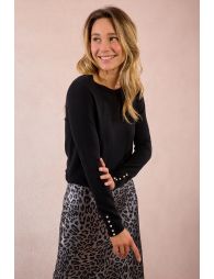 Fine knitted sweater, buttoned