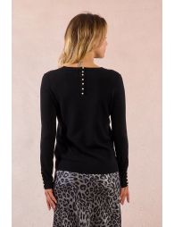 Fine knitted sweater, buttoned