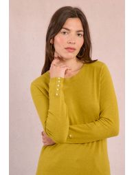 Fine knitted sweater, buttoned