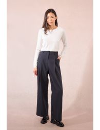 Fine knitted sweater, buttoned