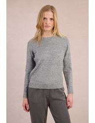 Sweater sprinkled with sequins