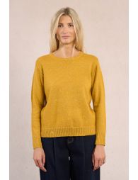 Sweater sprinkled with sequins