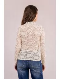 Top semi-transparent en dentelle