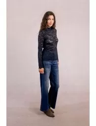 Top semi-transparent en dentelle