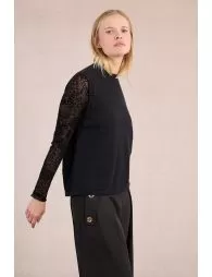 Pull sans manches, ouvert dans le dos
