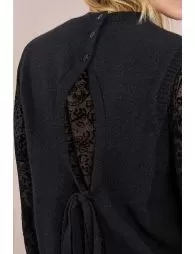 Pull sans manches, ouvert dans le dos