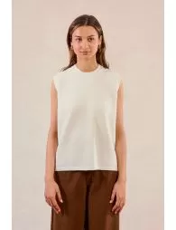 Pull sans manches, ouvert dans le dos