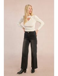 Knitted sweater with cut-out on the bust