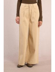 Wide pleated trousers