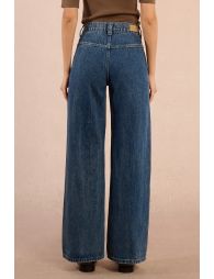 Wide-leg jeans with topstitching