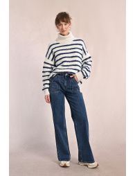 Wide-leg jeans with topstitching