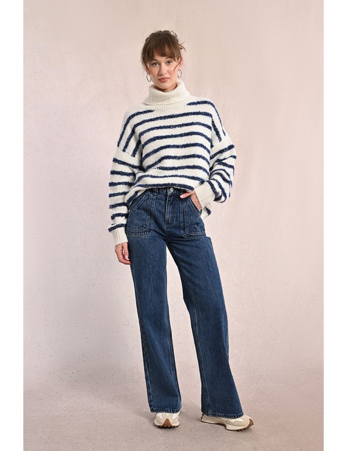 Wide-leg jeans with topstitching